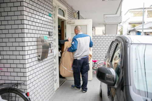 西濃運輸はどちらかというと企業向けの会社なので平日は呼べば来てくれますが、日曜は集荷できないことも。引取の予約はきっちり入れましょう。