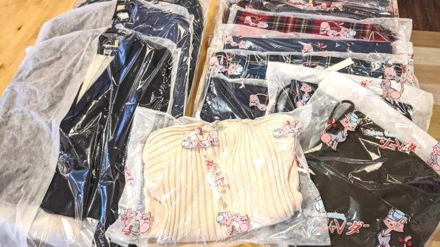 美服パックは基本的に畳仕上げ。ジャケットだけはハンガーで納品してくれる。